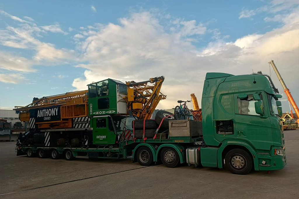 Transport agabaritic international cu echipamente moderne